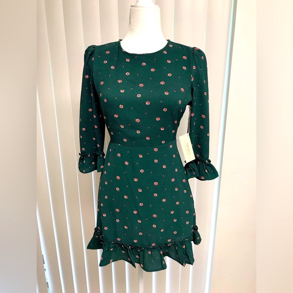 Forever 21 Dresses & Skirts - Forever 21 Green Ruffles Hem